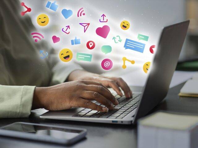 social-media-marketing-concept-marketing-with-applications (1)-min